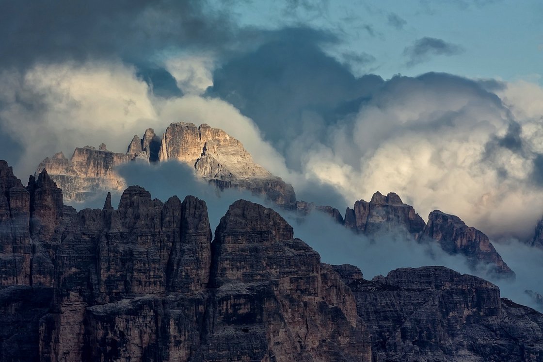 DOLOMITOK
