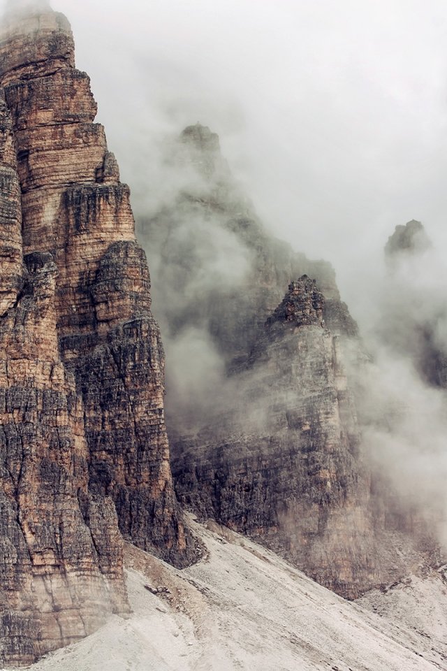 DOLOMITOK
