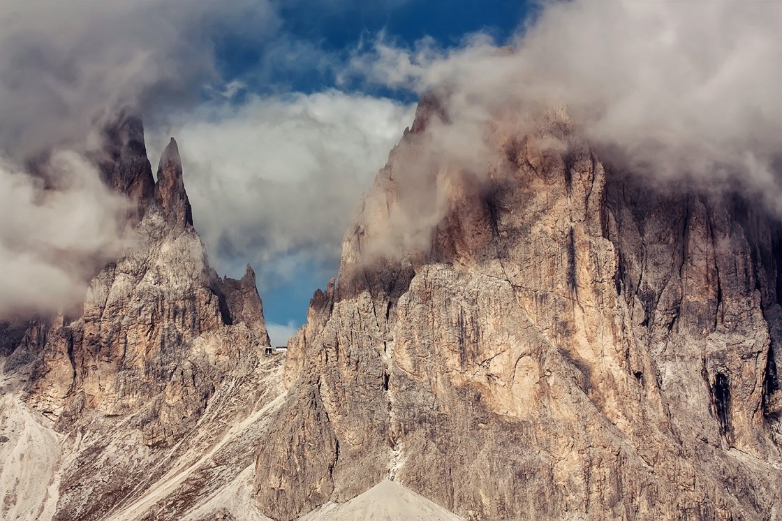 DOLOMITOK