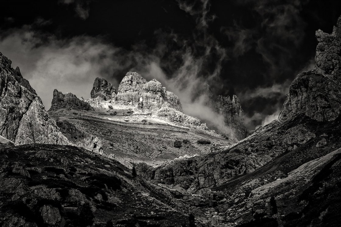 DOLOMITOK