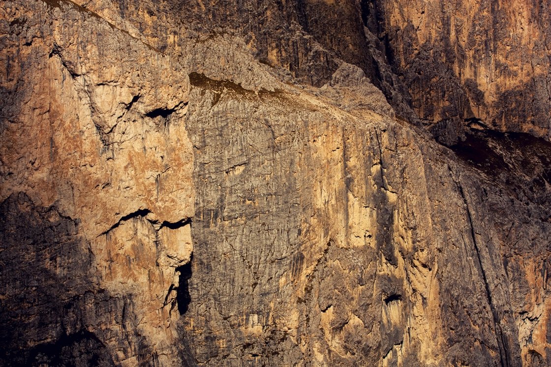 DOLOMITOK