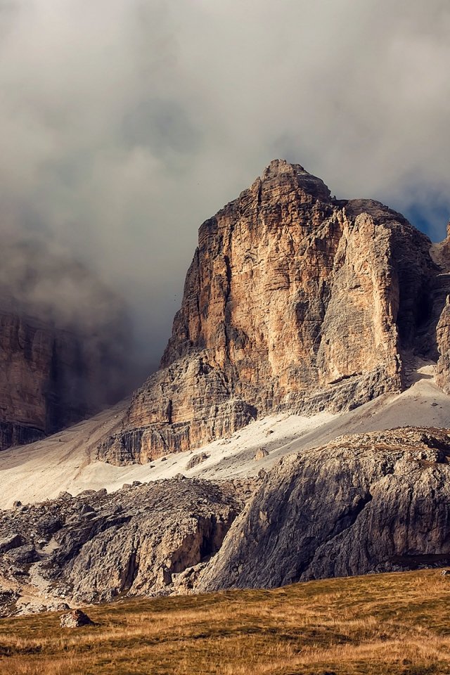 DOLOMITOK