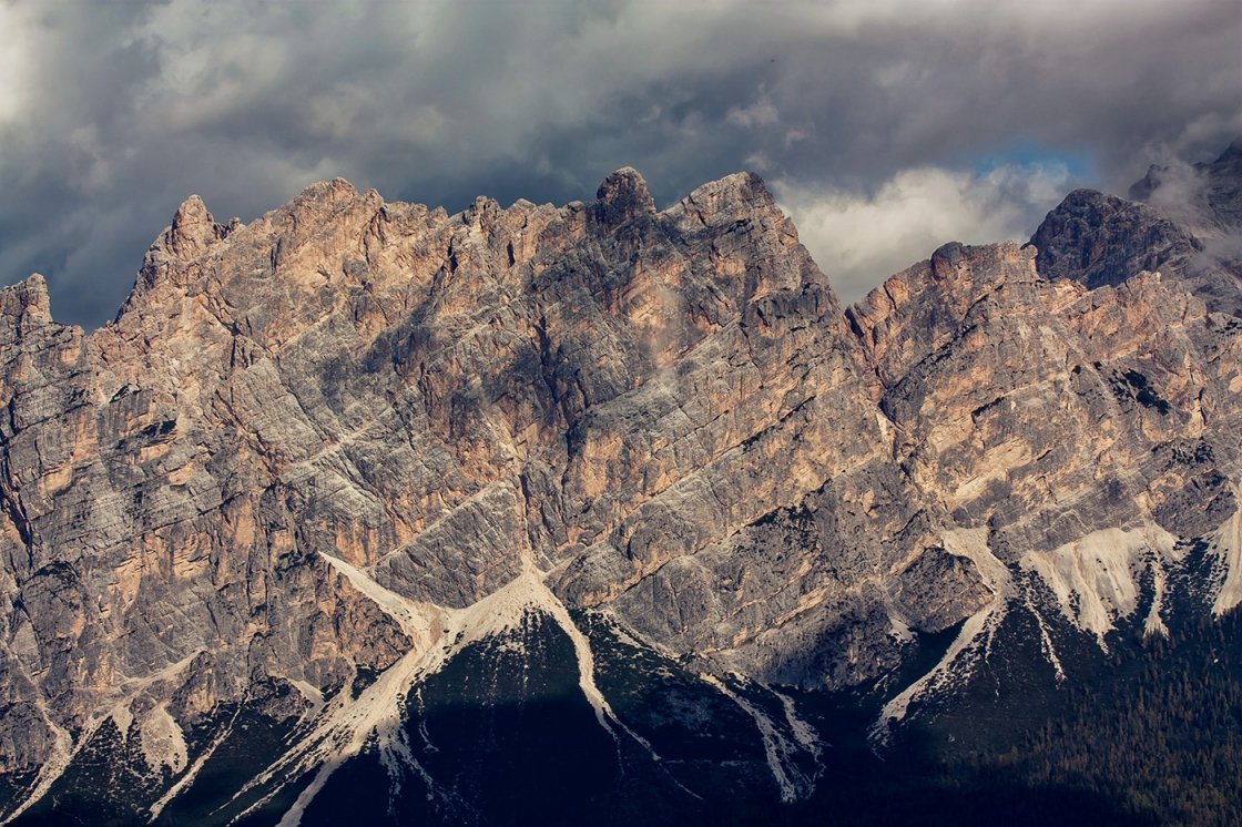 DOLOMITOK