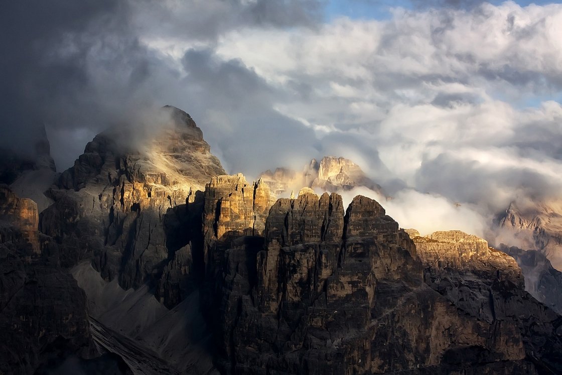 DOLOMITOK