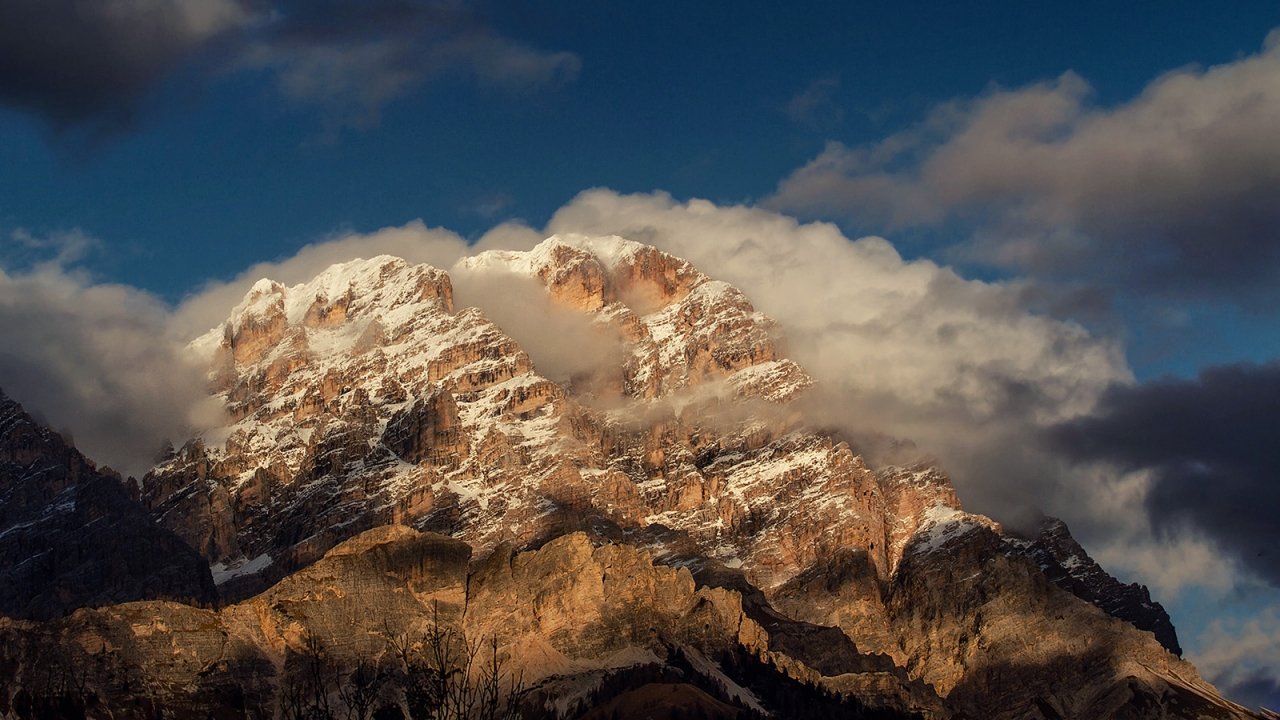 DOLOMITOK
