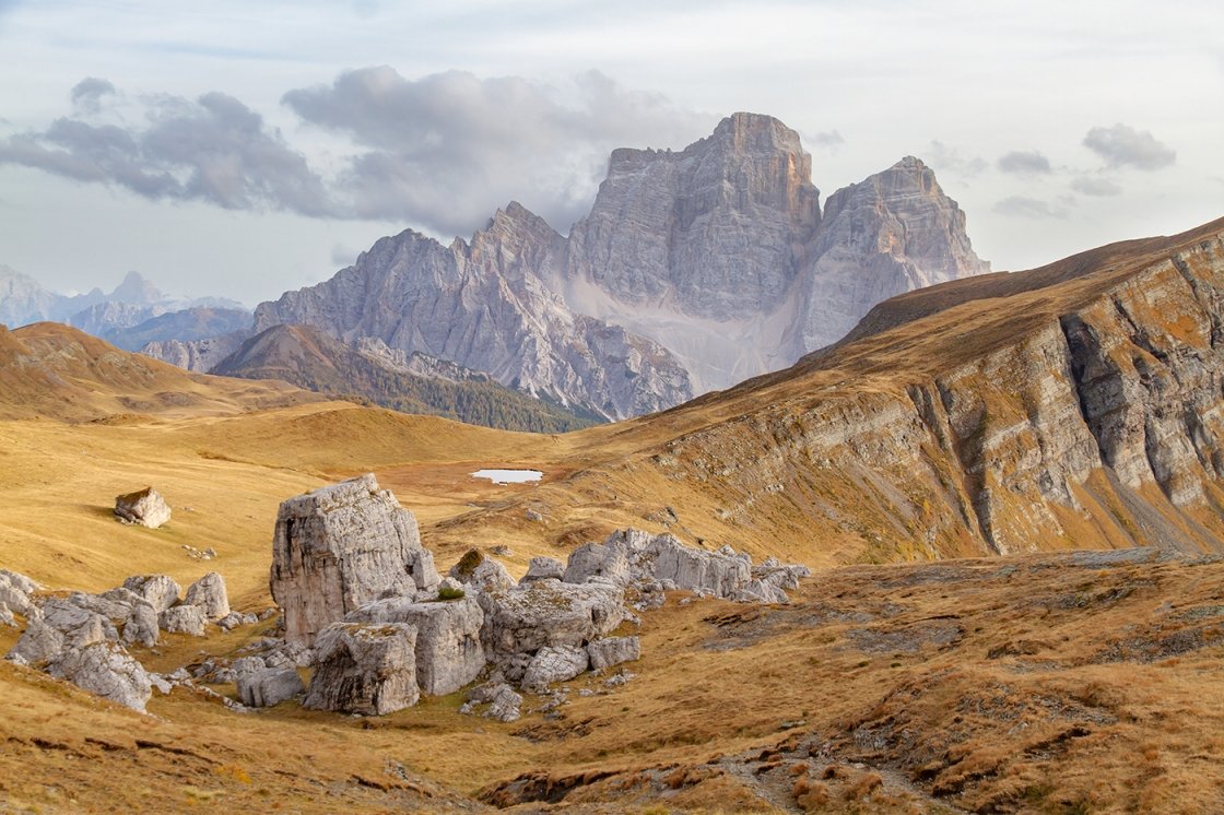 DOLOMITOK